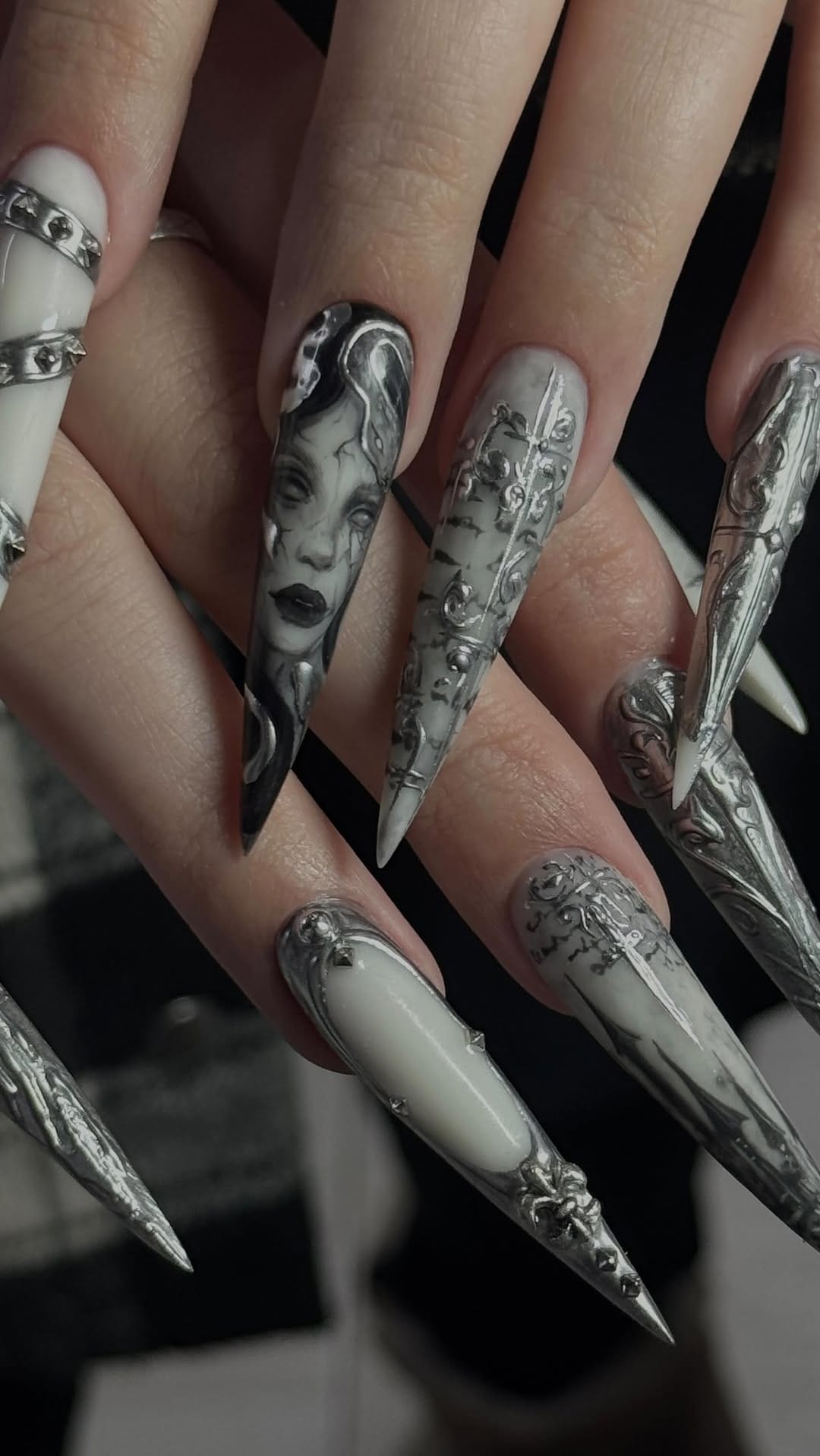 Post 1 by Aki ♡ on Instagram (video)