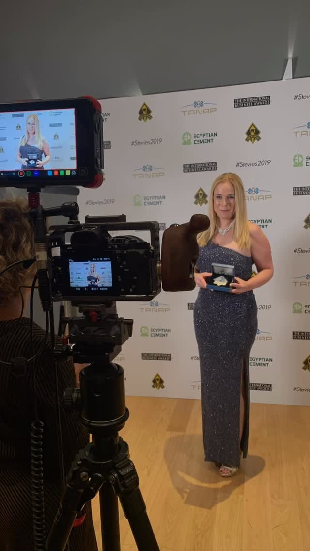 Post 7 by Corinna Reibchen on Instagram (video)