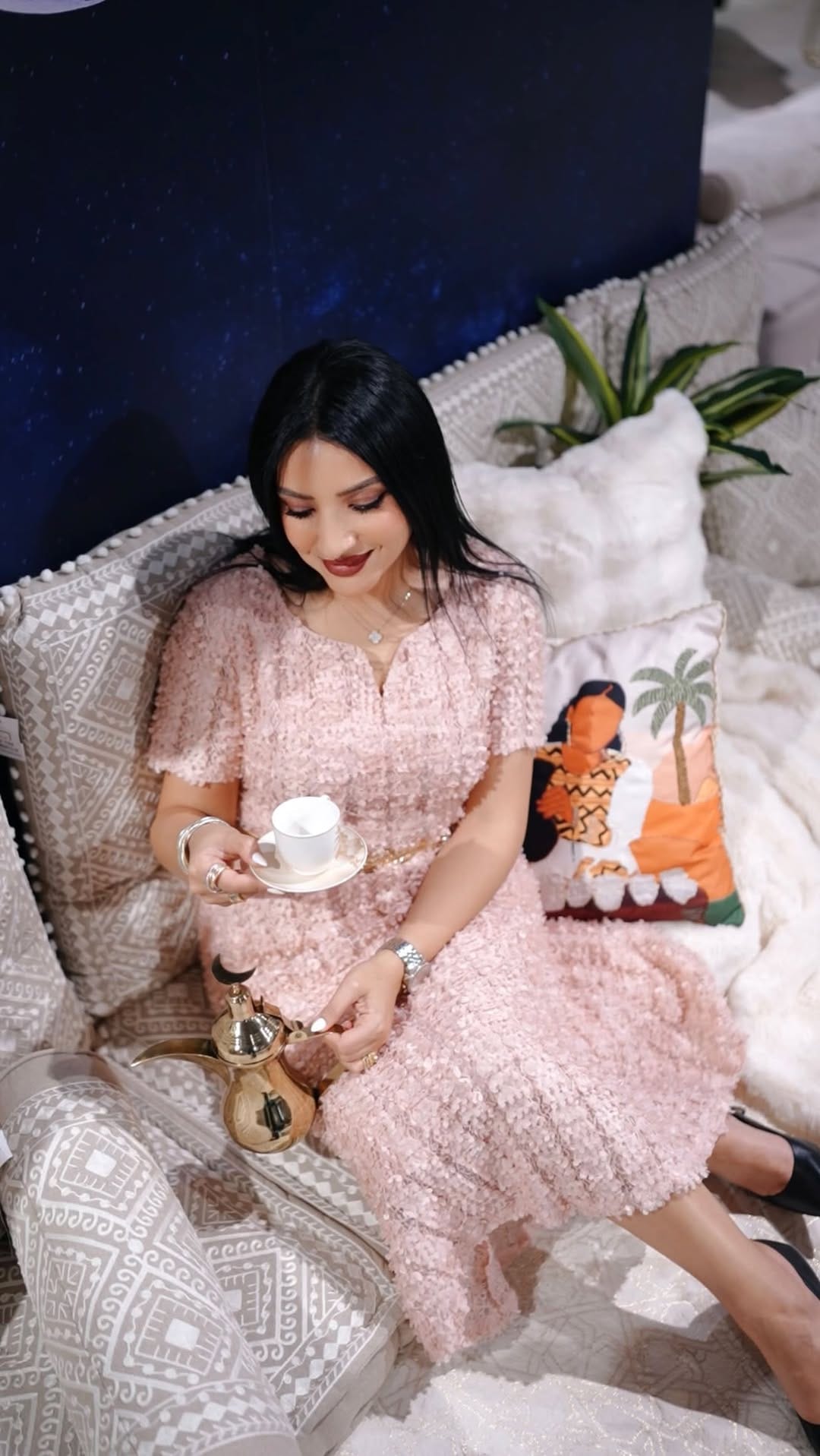 Post 7 by Thara Fakeer 💎 on Instagram (video)