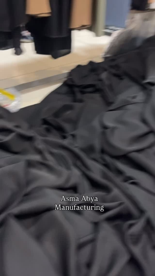Post 10 by Asma Abya Collection's original™ on Instagram (video)