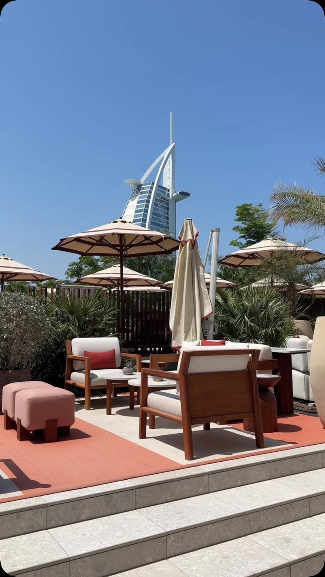 Post 5 by I am dubai on Instagram (video)