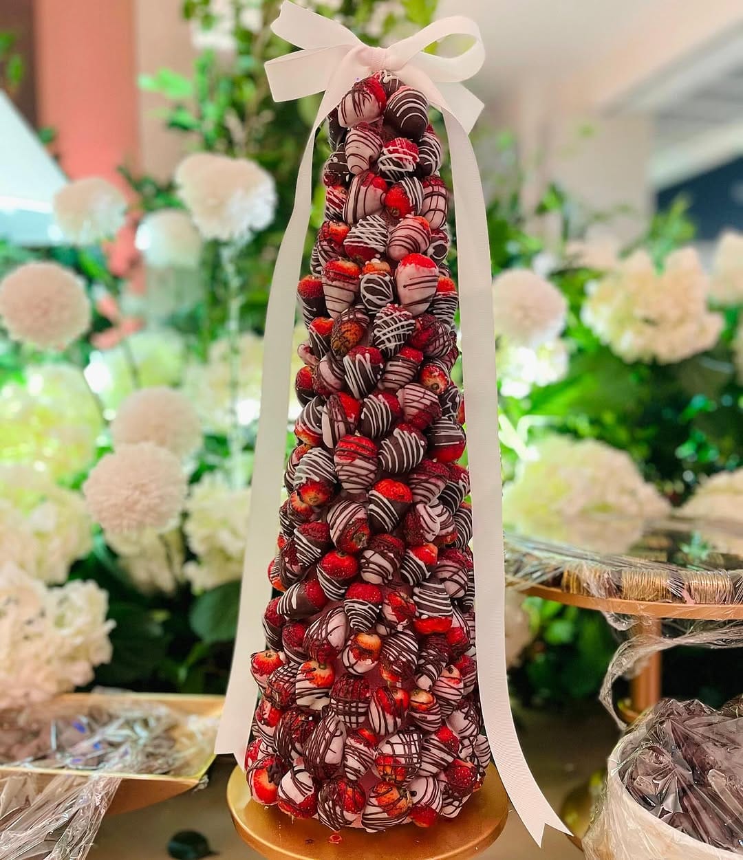 Post 4 by Sweet Patisserie | Gourmet Pastry & Catering | Panama on Instagram (carousel)