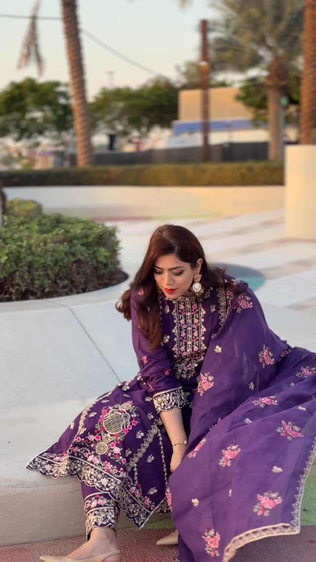 Post 4 by Sidrah Haque سدرة on Instagram (video)