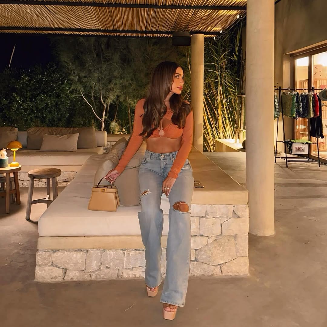 Post 10 by Elissar Masri on Instagram (carousel)
