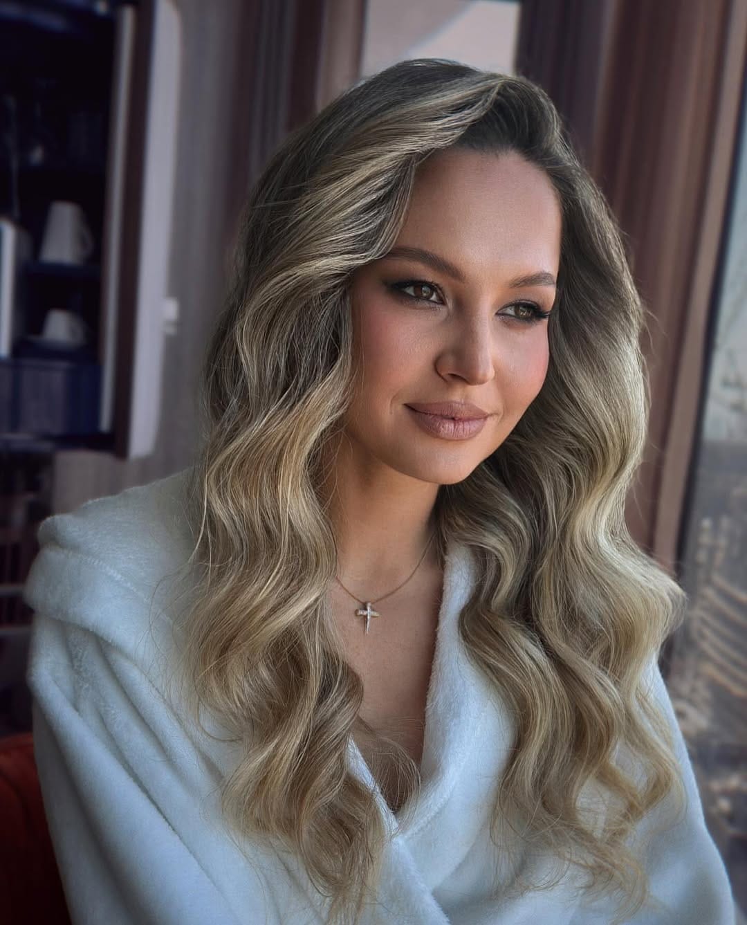 Post 7 by MakeUpArtist /HairStylist DUBAI🇦🇪 | Макияж  Дубай on Instagram (carousel)