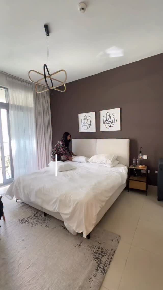 Post 5 by AWARD WINNING MAKEUP ARTIST on Instagram (video)
