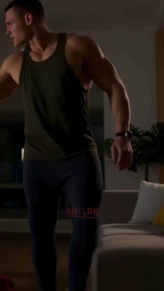 Post 8 by Shark Supplements on Instagram (video)