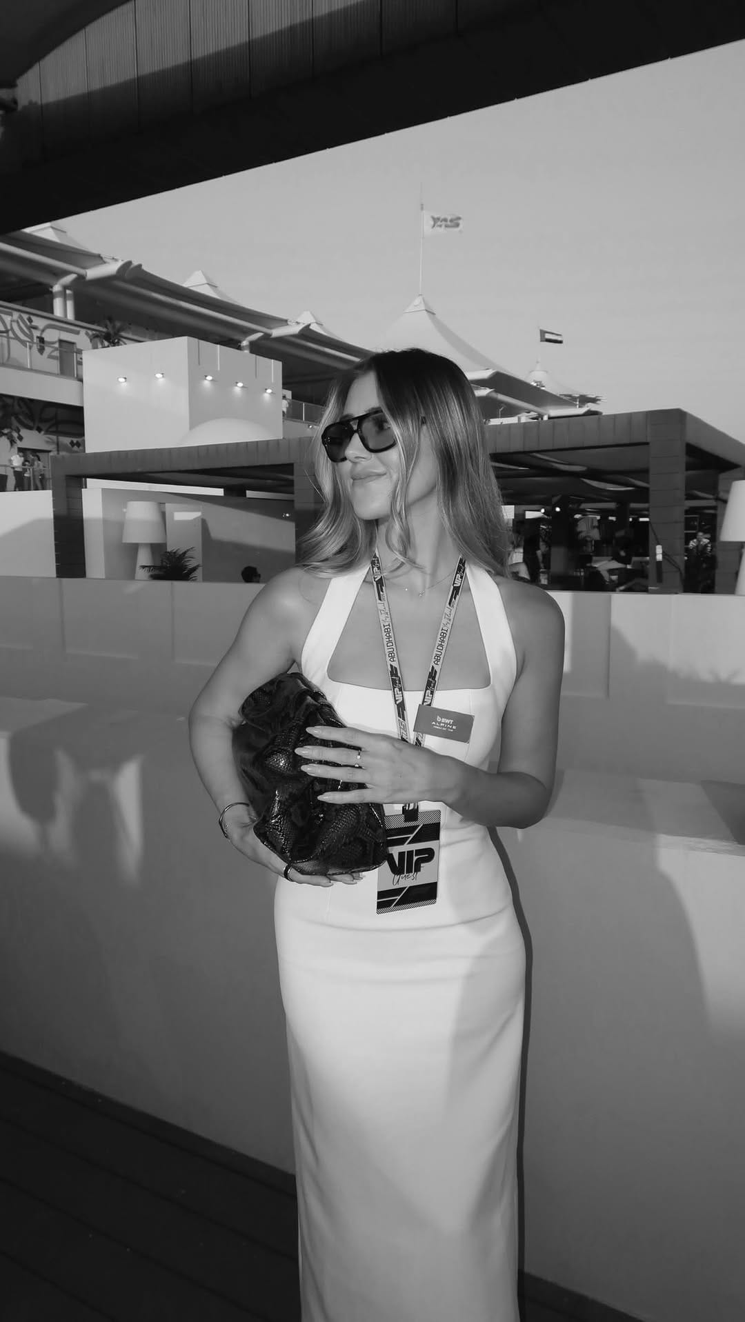 Post 7 by Alana Mia on Instagram (video)