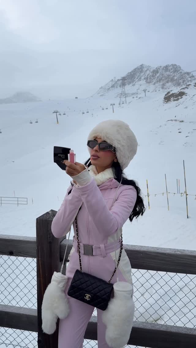 Post 1 by Hala Owais on Instagram (video)