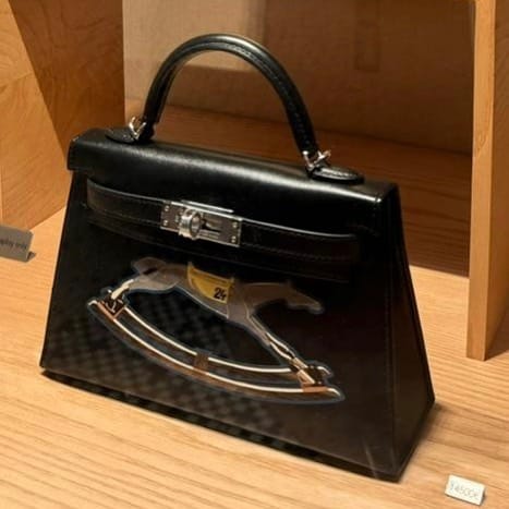 Post 6 by Luxury Vault on Instagram (image)