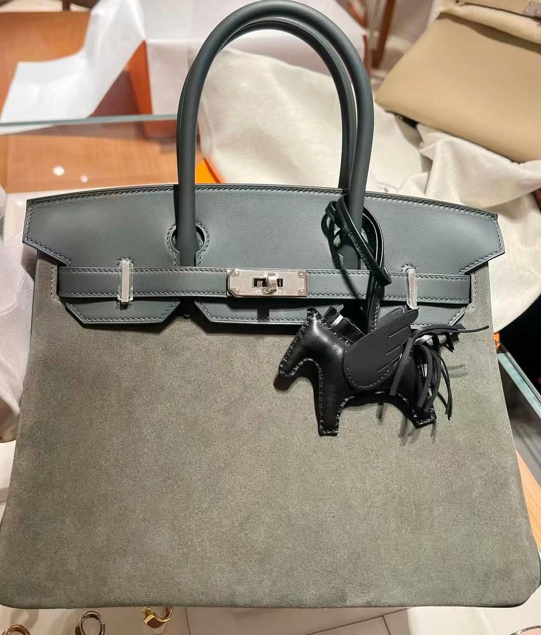 Post 1 by Luxury Vault on Instagram (image)
