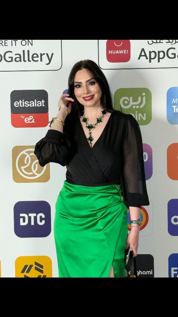 Post 4 by Rajaa Rajab   رجاء رجب on Instagram (video)