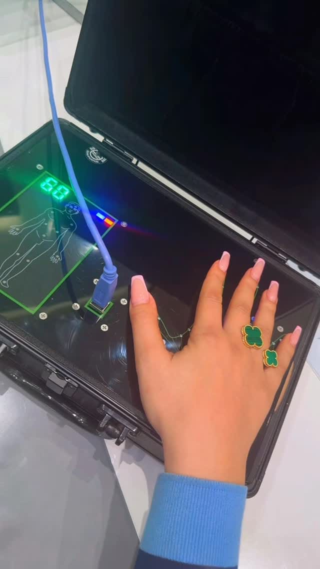 Post 5 by A F A Q  A S L A N 🧿 on Instagram (video)