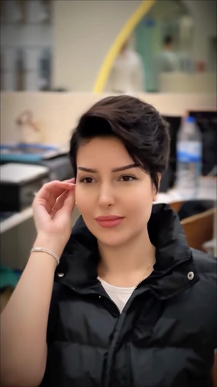 Post 10 by BB SALON on Instagram (video)