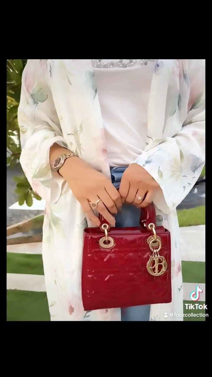 Post 2 by Fooz Collection on Instagram (video)