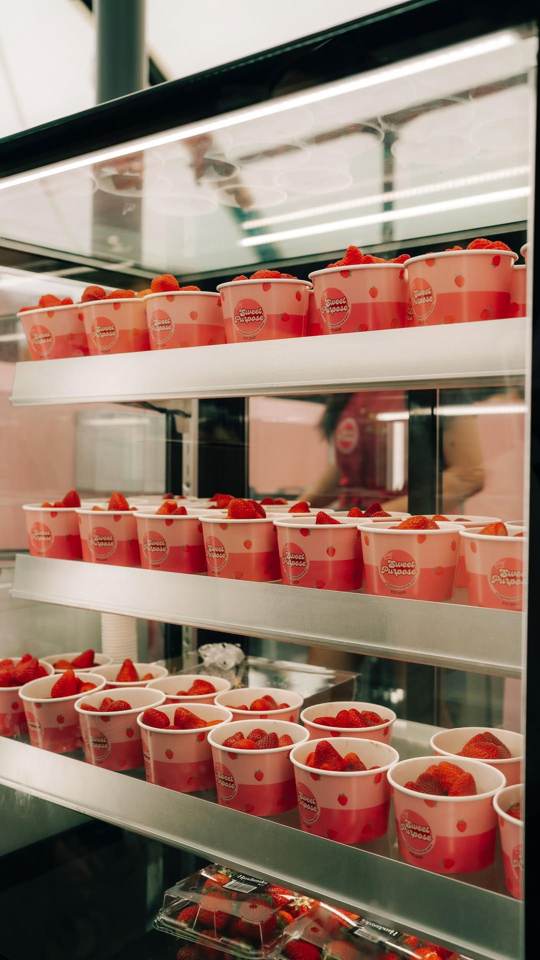 Post 9 by Perth Chocolate Covered Strawberries on Instagram (video)