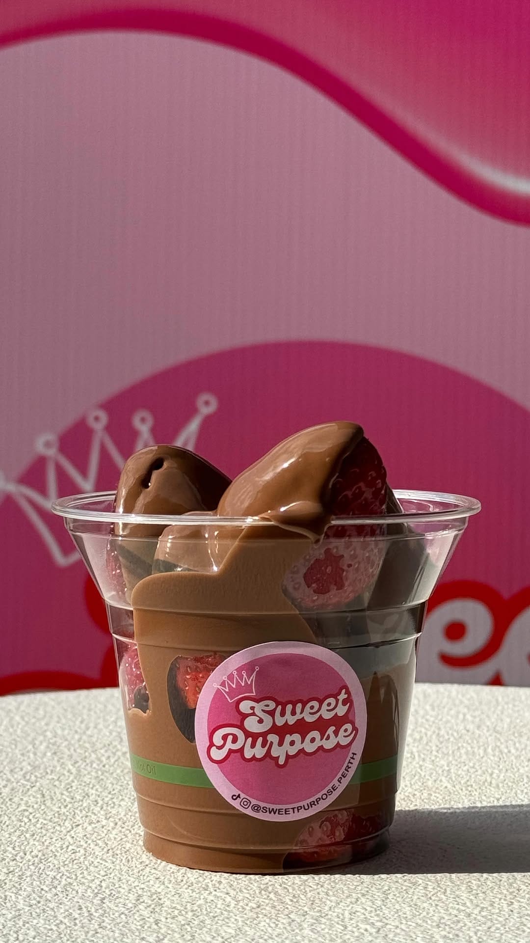 Post 8 by Perth Chocolate Covered Strawberries on Instagram (video)