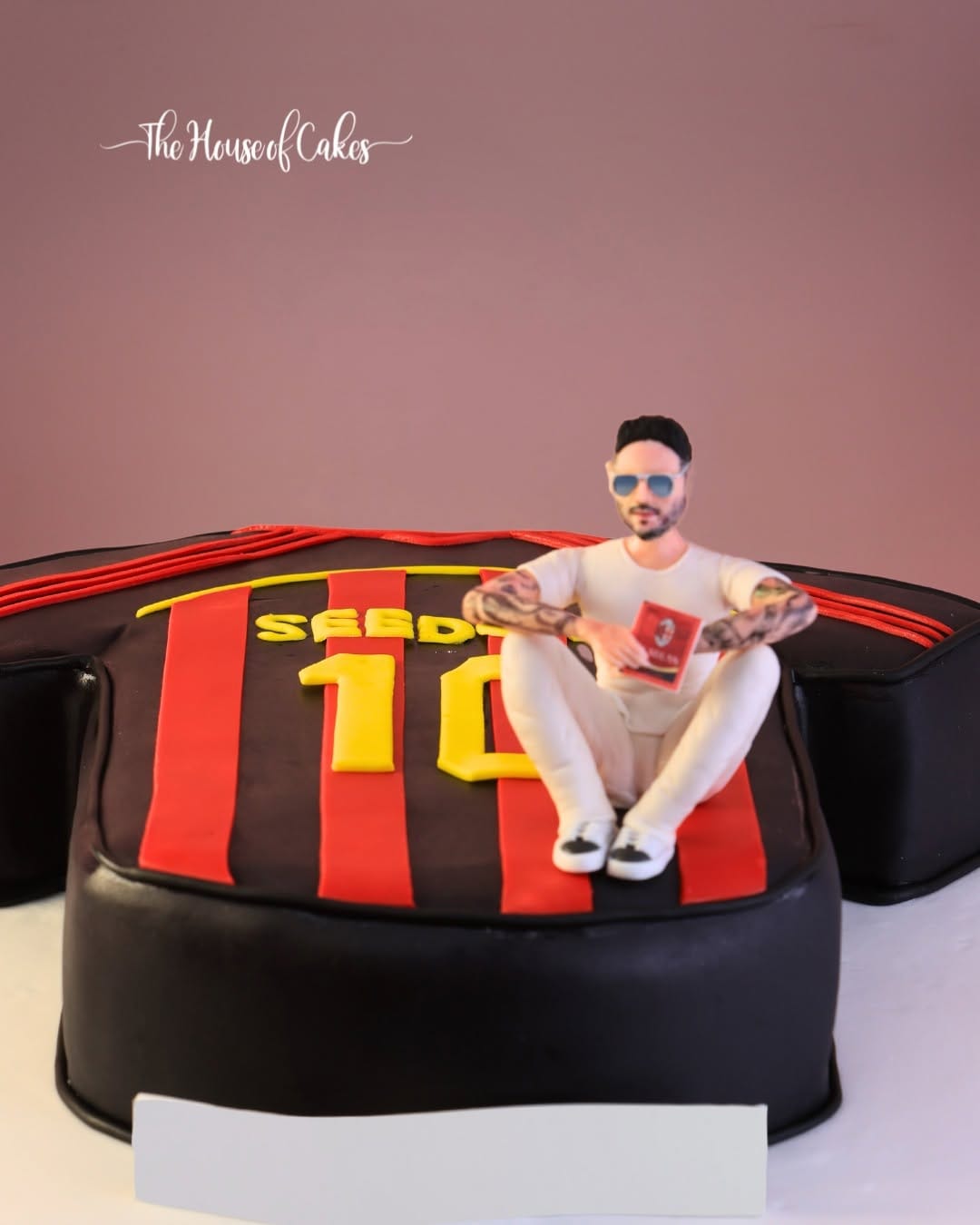 Post 6 by The House Of Cakes Dubai on Instagram (carousel)