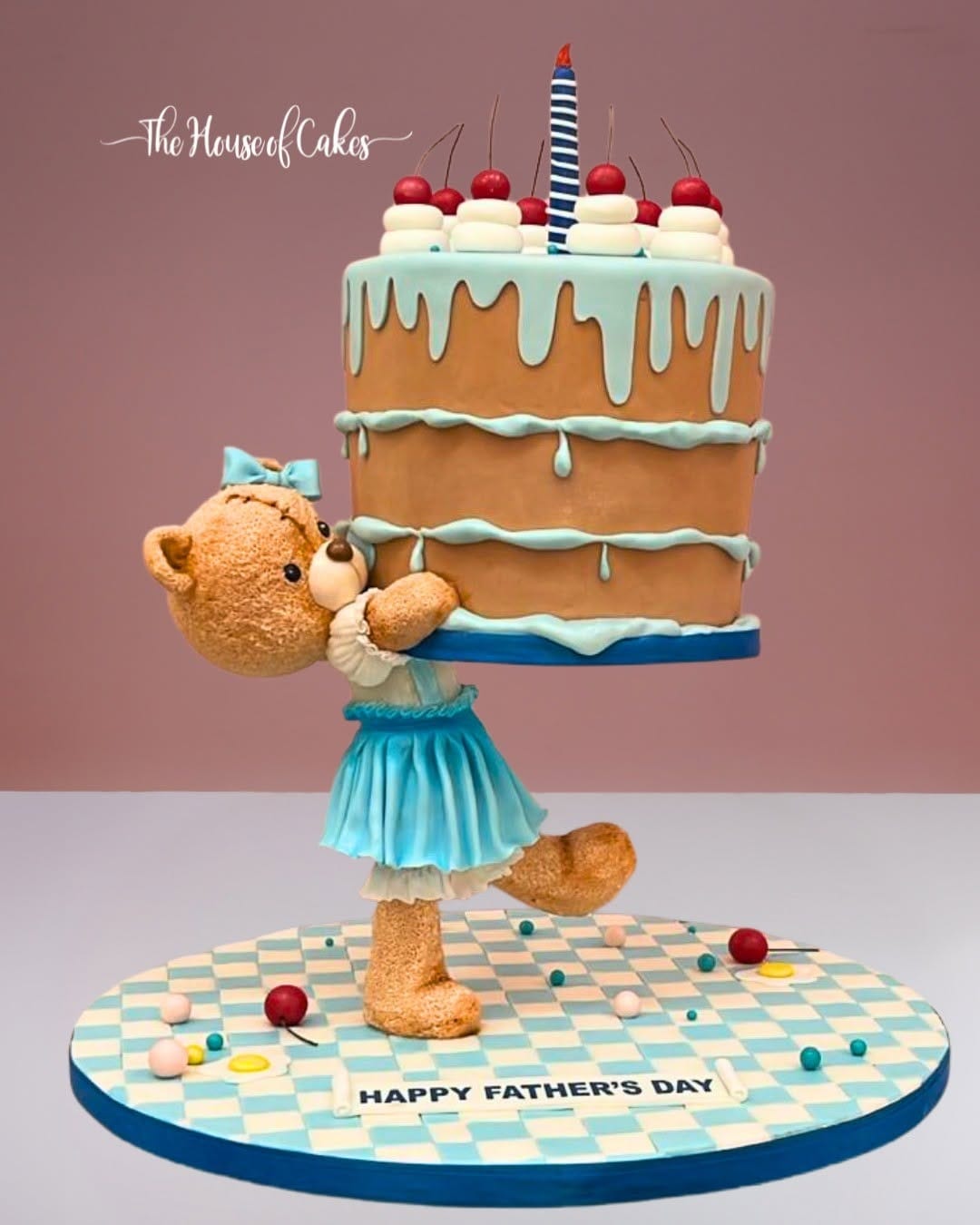 Post 8 by The House Of Cakes Dubai on Instagram (video)