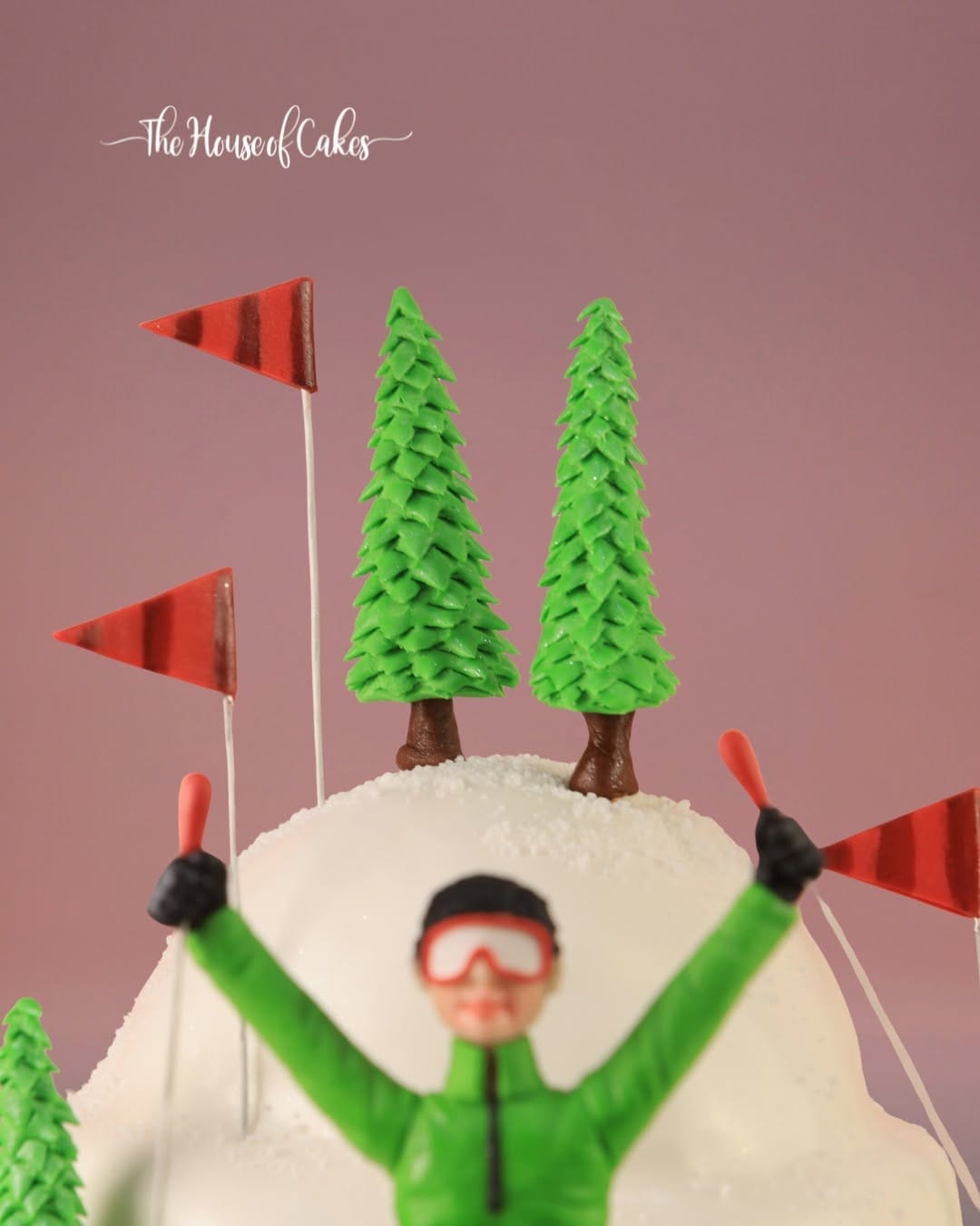 Post 1 by The House Of Cakes Dubai on Instagram (video)