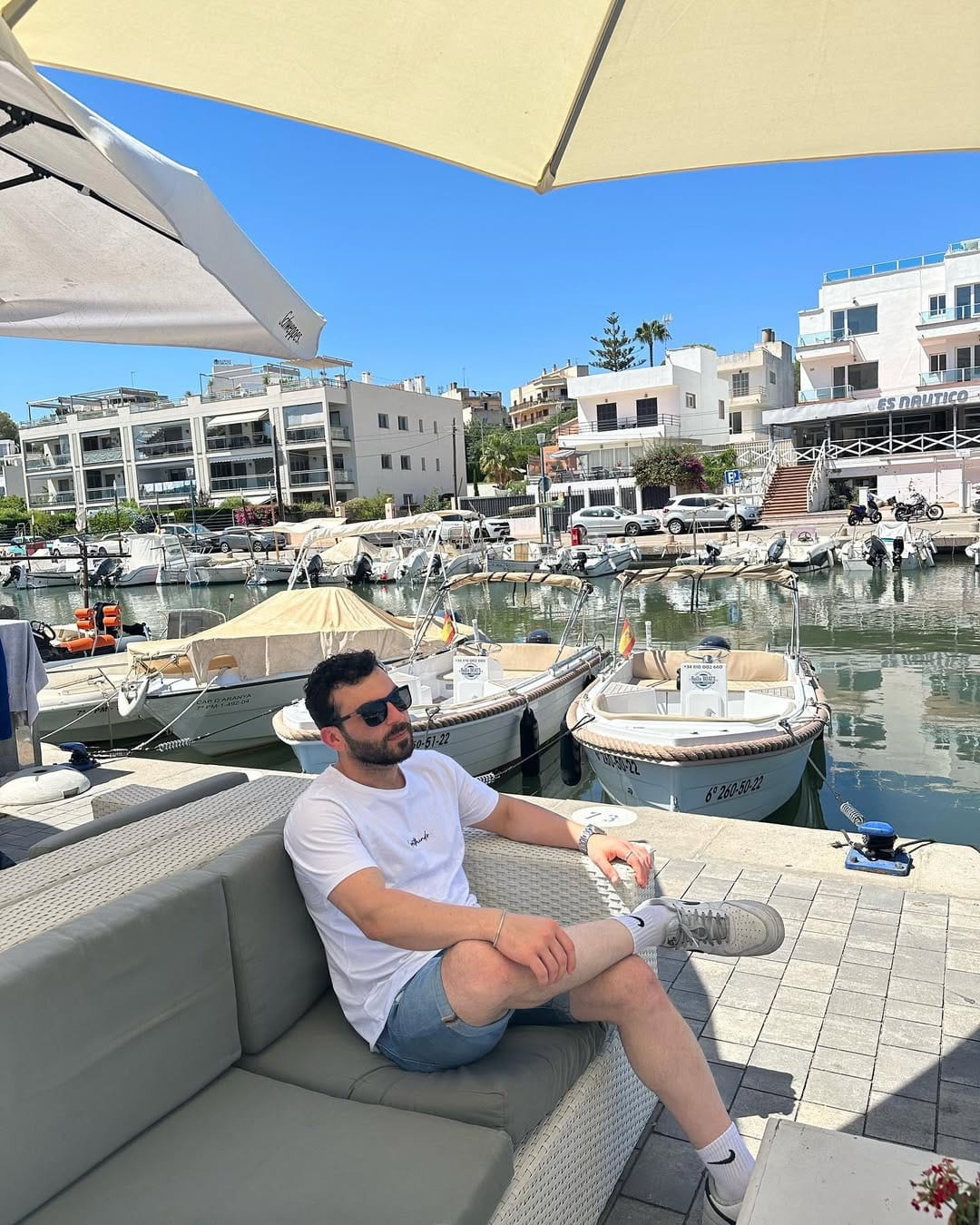 Post 6 by Dilyar buzan on Instagram (image)