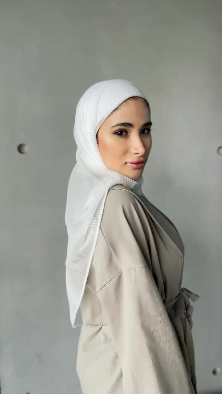 Post 4 by دَال on Instagram (video)