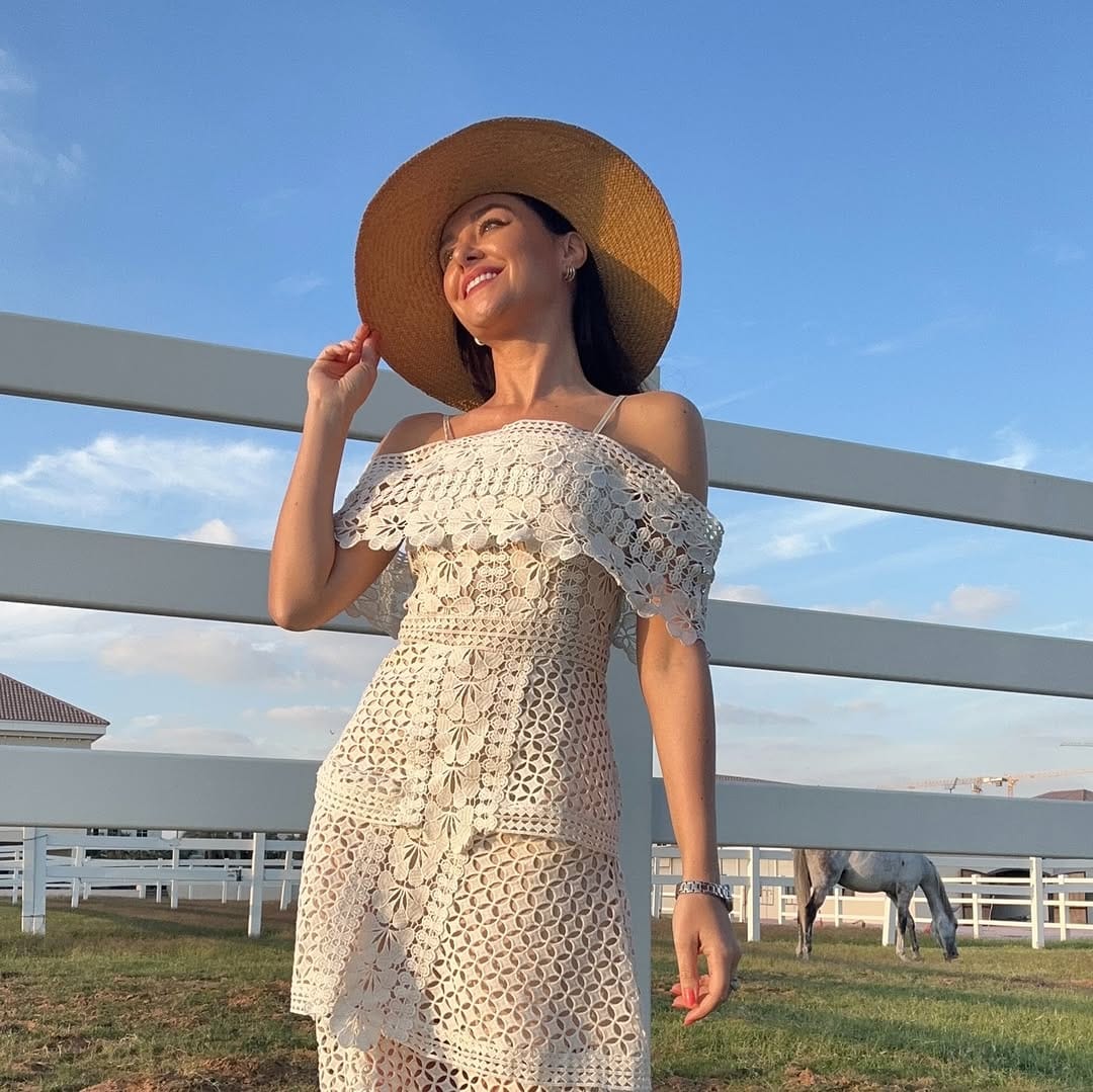 Post 5 by ANA OLMEDA on Instagram (carousel)