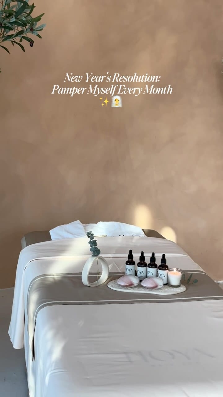 Post 4 by Noya Nail Spa on Instagram (video)