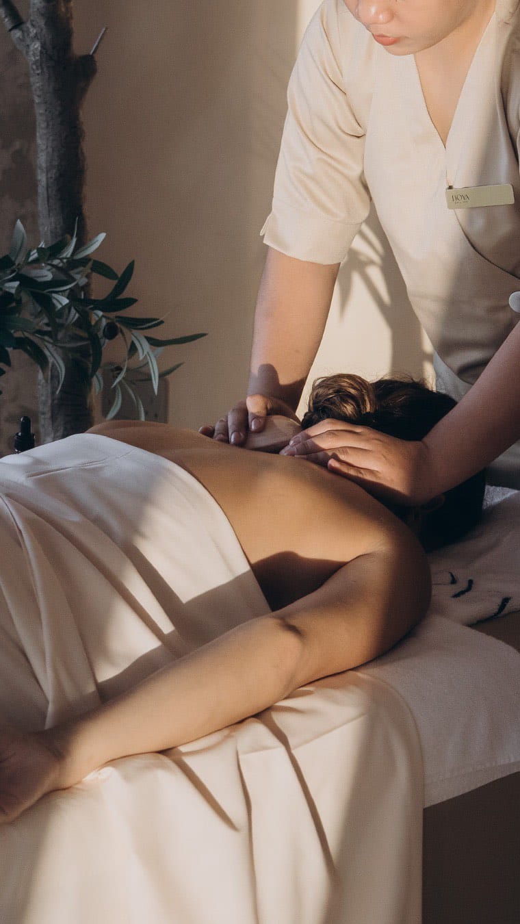 Post 6 by Noya Nail Spa on Instagram (video)