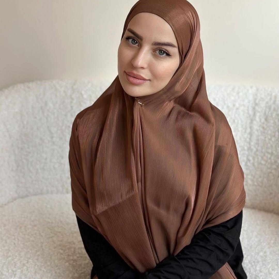 Post 7 by EIRA HIJABS on Instagram (carousel)