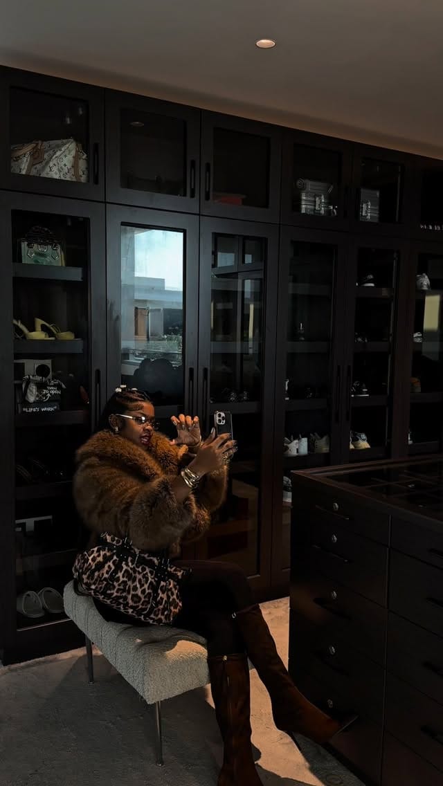 Post 3 by Ashubby on Instagram (video)