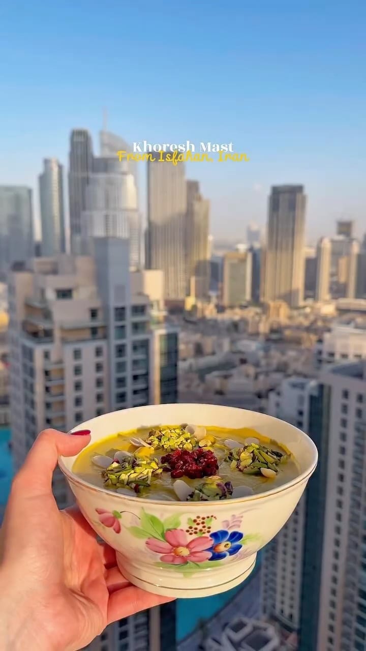 Post 4 by Reyhaneh Abniki on Instagram (video)