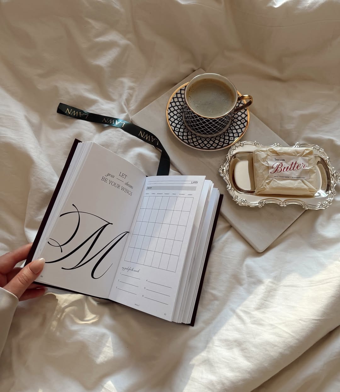 Post 6 by ЕЖЕДНЕВНИКИ | ОБЪЕМНЫЕ СТИКЕРЫ | ЧЕХЛЫ ДЛЯ НОУТБУКА on Instagram (carousel)