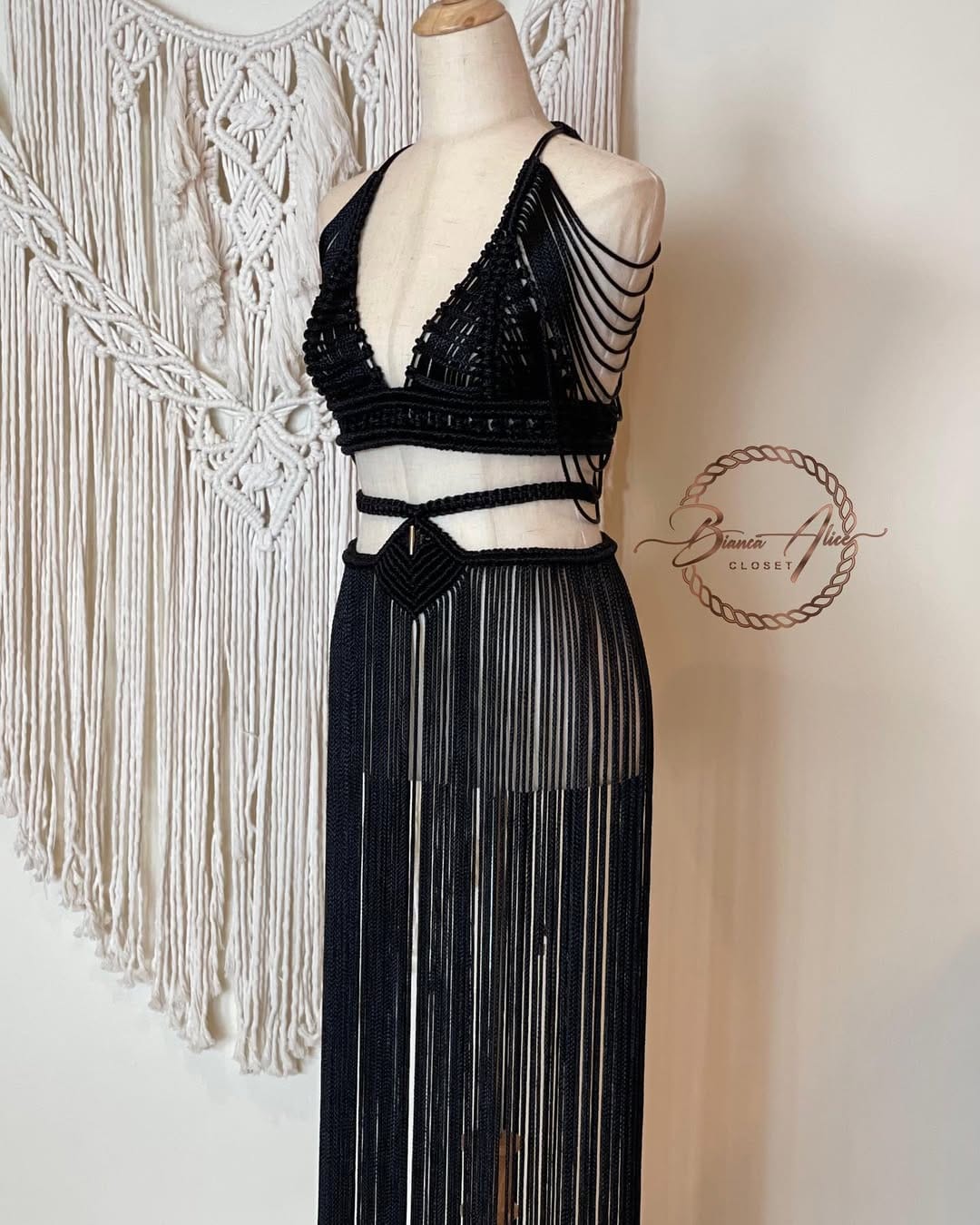 Post 6 by Bianca Alice Fashion on Instagram (carousel)