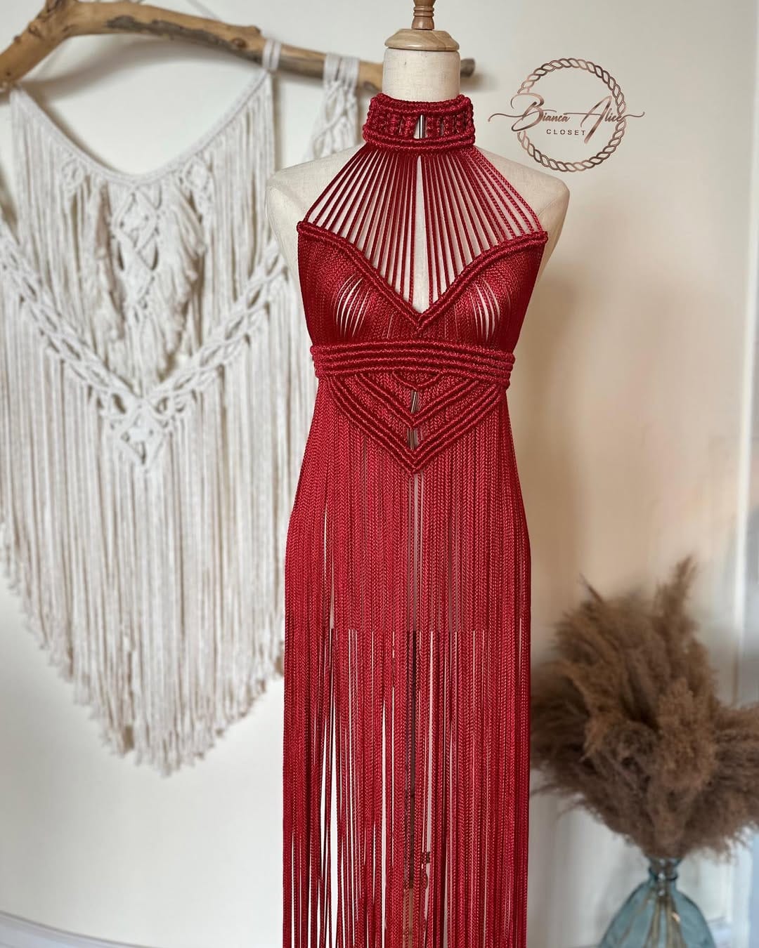 Post 10 by Bianca Alice Fashion on Instagram (carousel)