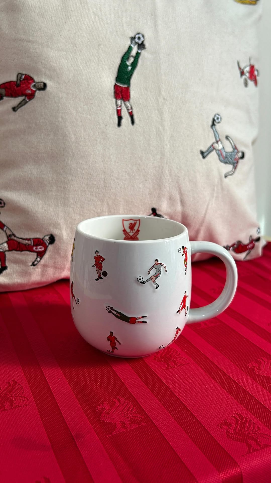 Post 3 by Official LFC Retail UAE on Instagram (video)