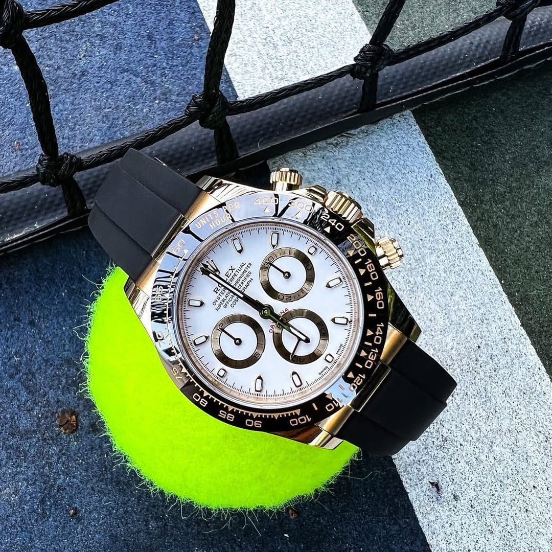 Post 5 by The Watch Lovers on Instagram (image)
