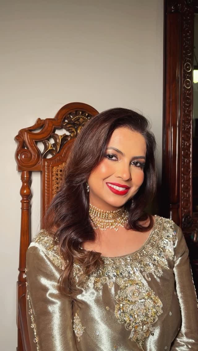 Post 7 by Embellished Kurtas on Instagram (video)