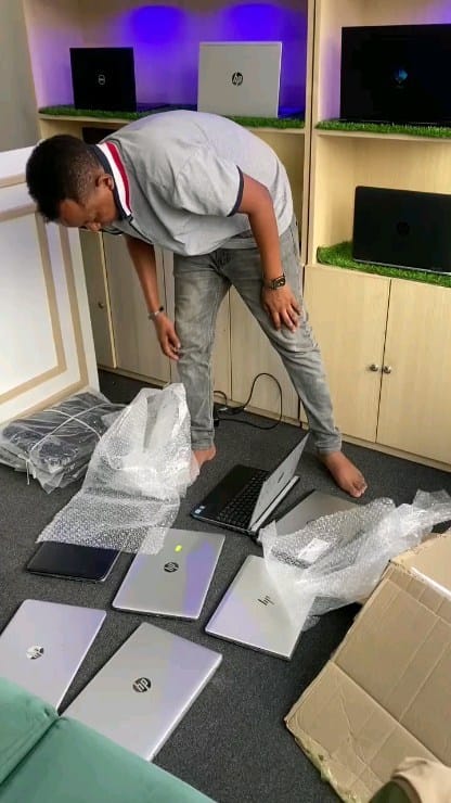 Post 10 by Laptop Khan on Instagram (video)