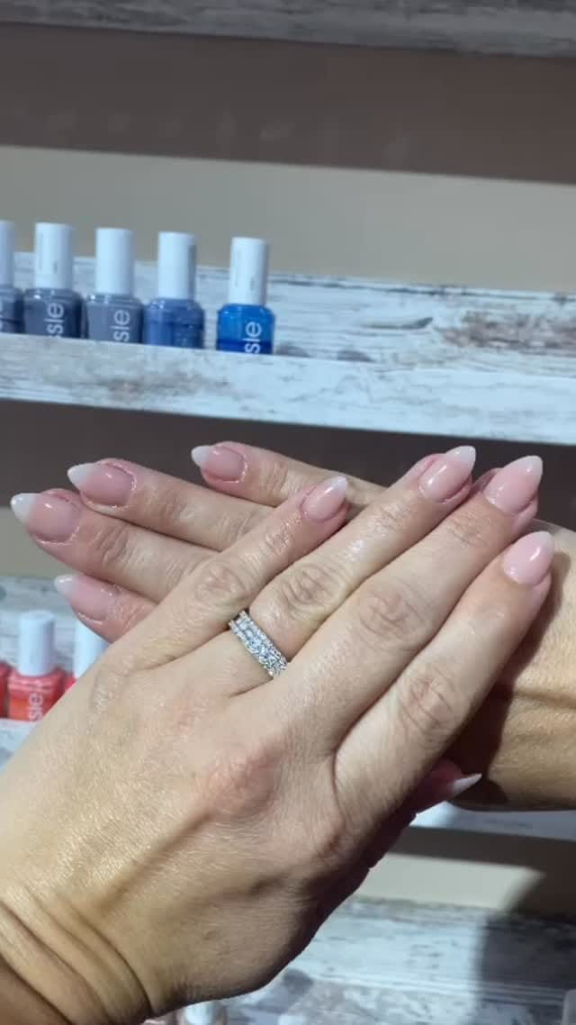 Post 6 by LaPoupee Beauty Center | مركز لابوبيه للتجميل on Instagram (video)