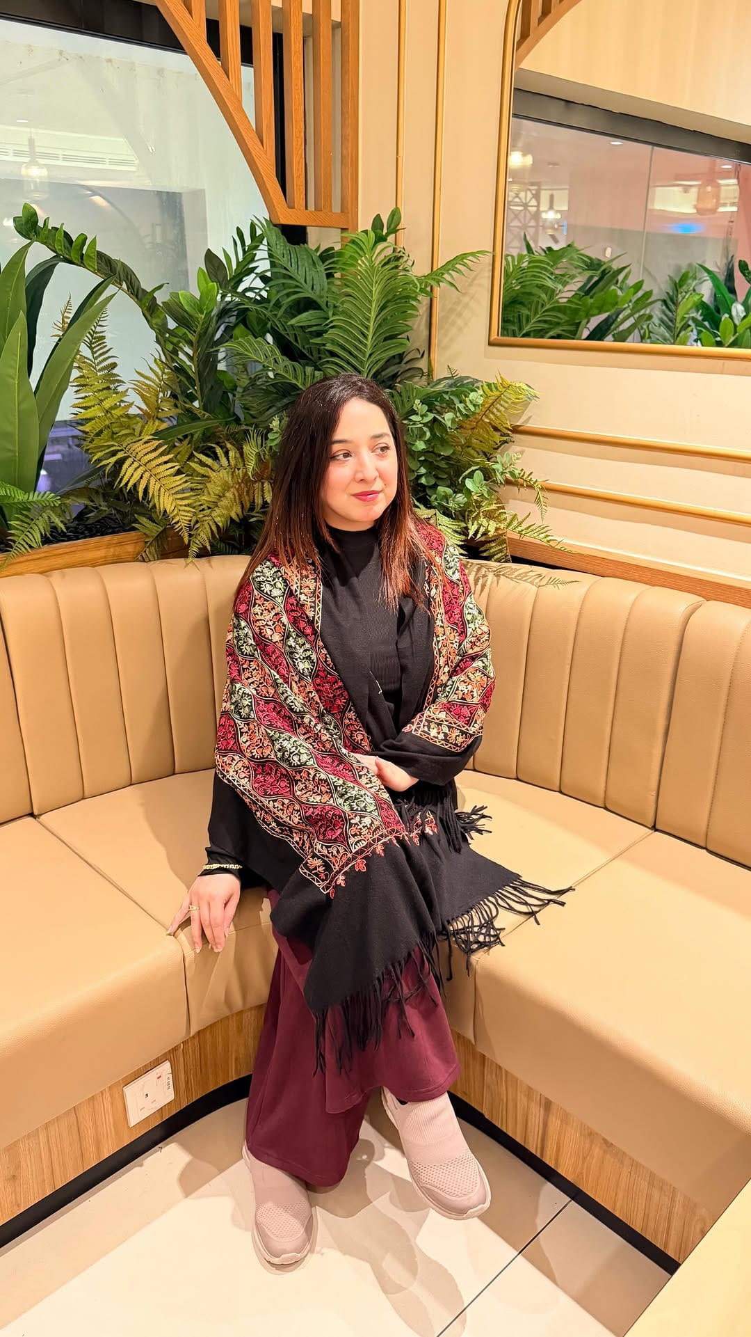 Post 8 by Aniqa Zahra on Instagram (video)
