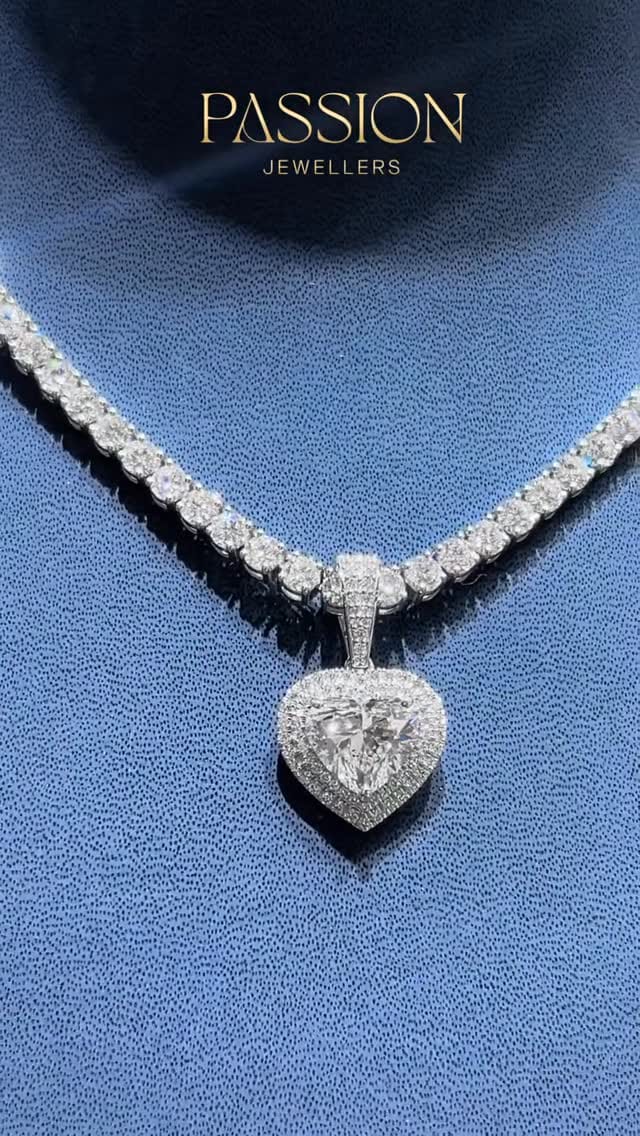 Post 4 by Passion Jewellers Dubai on Instagram (video)