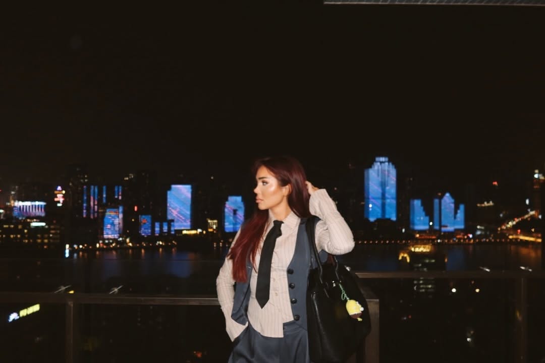 Post 9 by 🇫🇷 FIDJI RUIZ 🇦🇪 on Instagram (carousel)