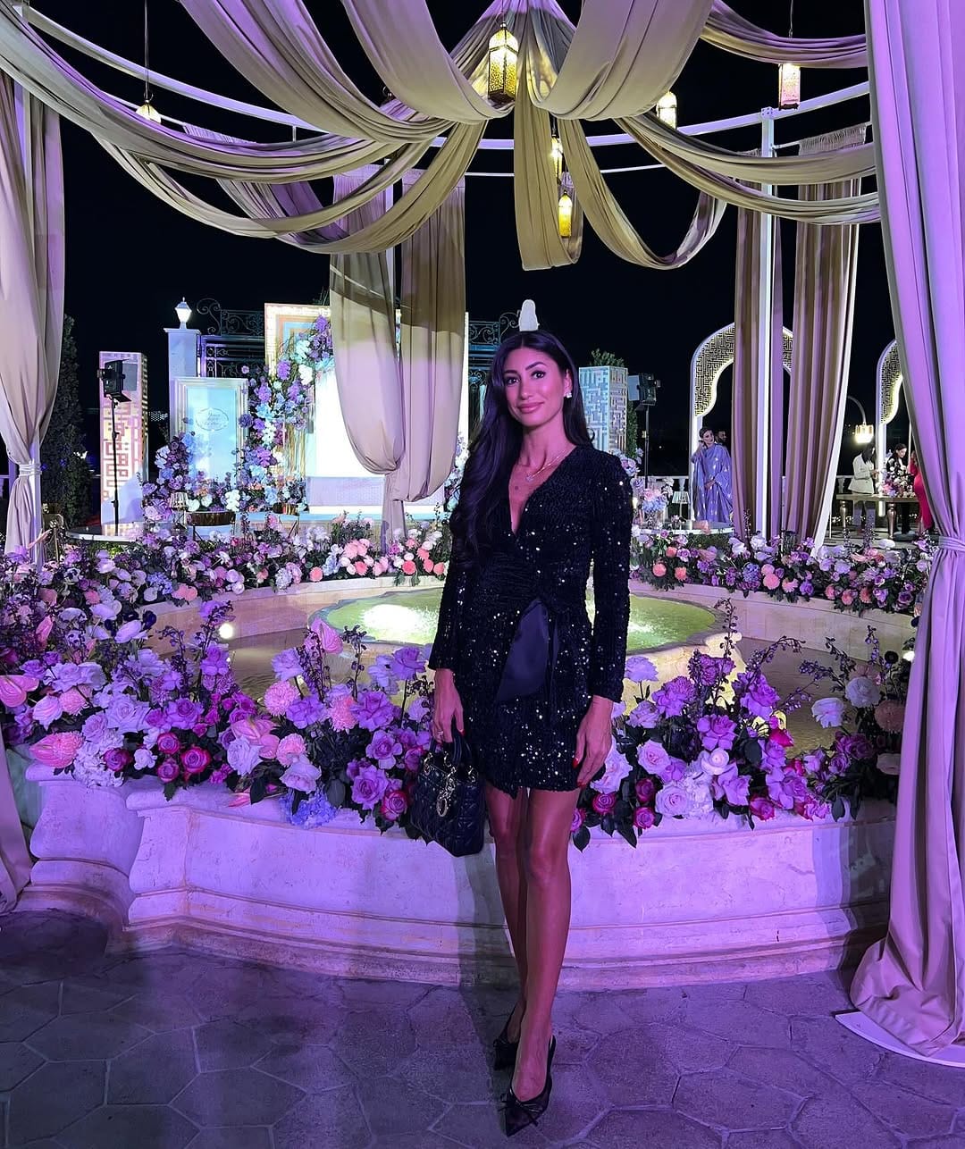 Post 9 by J A S M I I N I on Instagram (carousel)