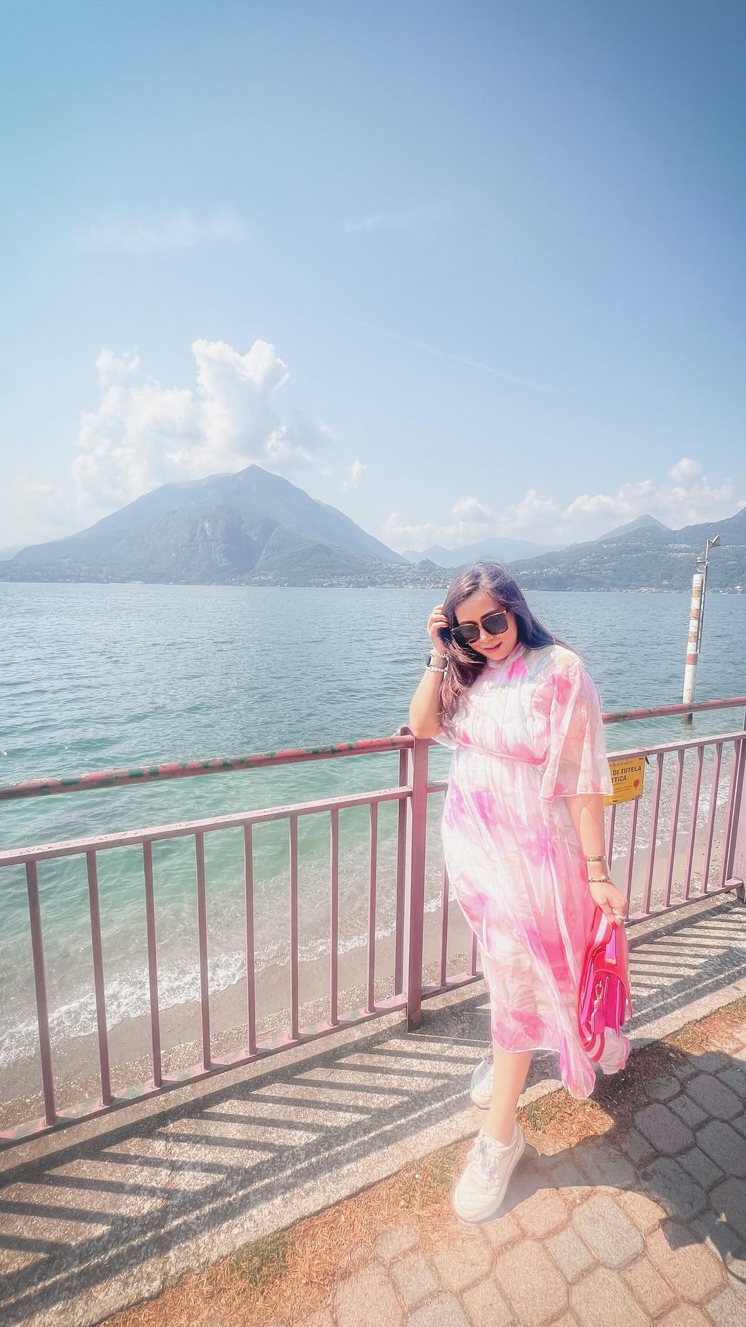 Post 4 by Chandni Lahoti on Instagram (video)