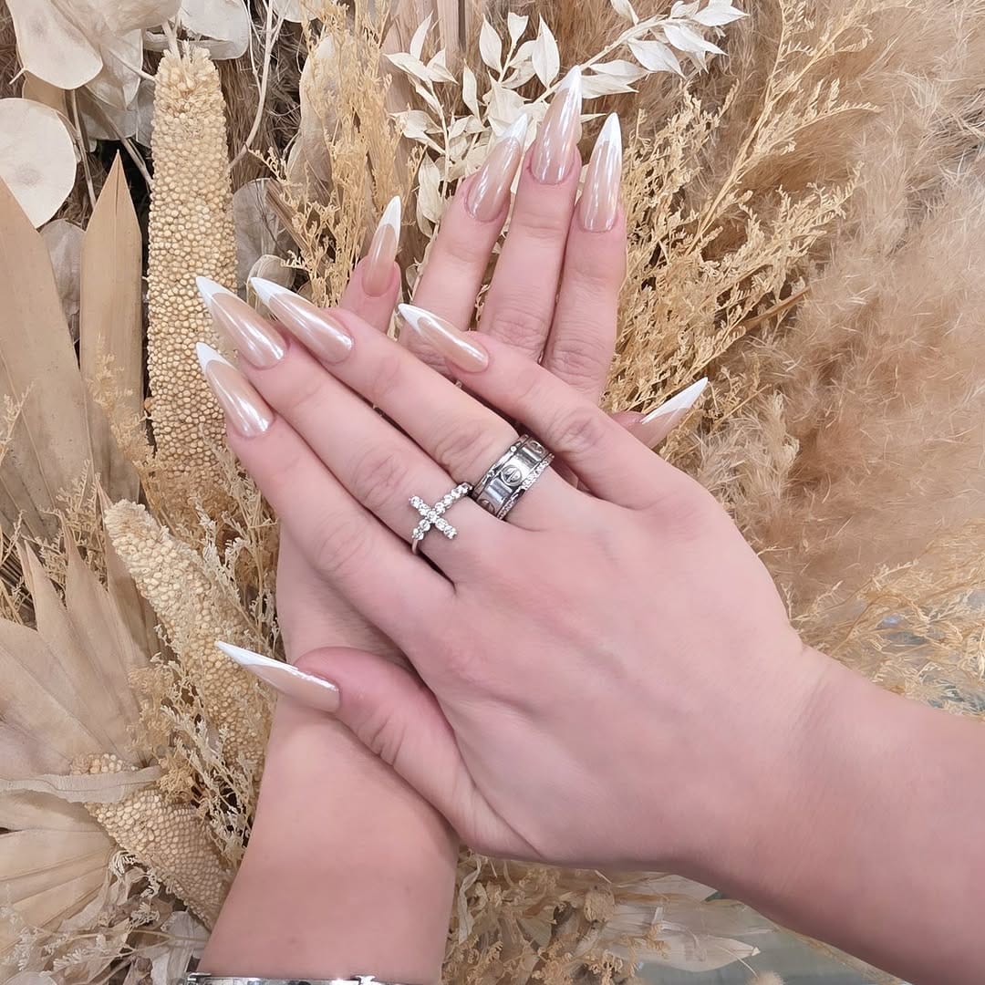 Post 4 by NAIL GARDEN on Instagram (carousel)