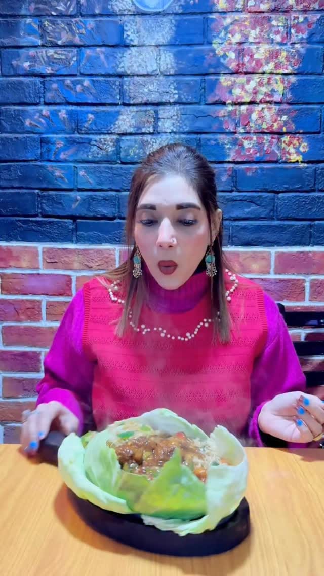 Post 1 by Darshika Chugh on Instagram (video)