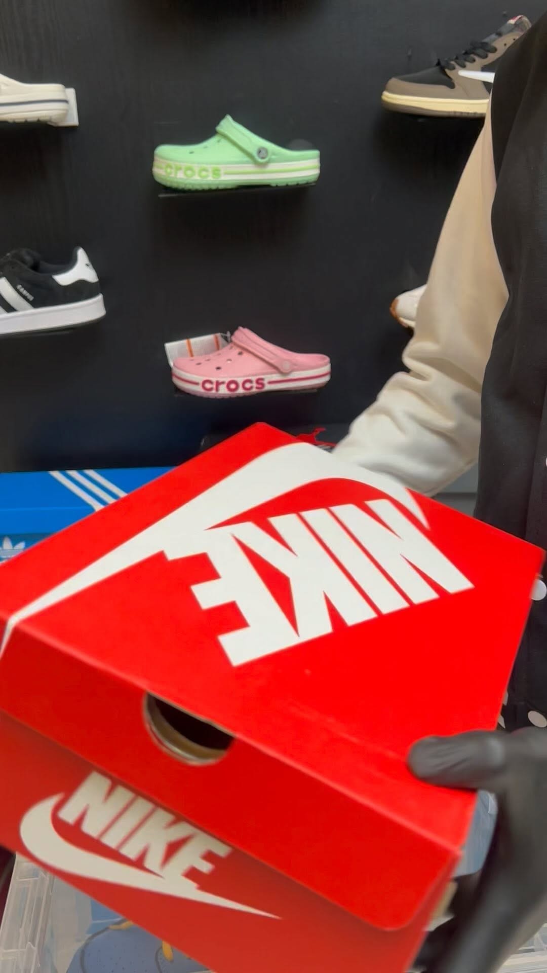 Post 5 by ALL IN ONE Store 🇸🇩 on Instagram (video)