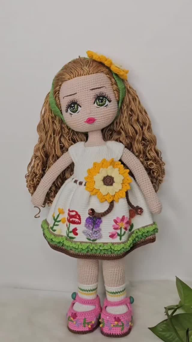 Post 7 by Crochet.now on Instagram (video)