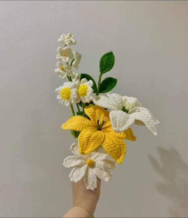 Post 5 by Crochet.now on Instagram (video)